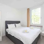Urban Oasis With Queen Bed And View Be-12 Zúrich