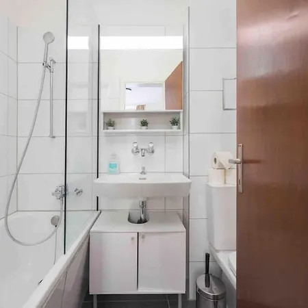 Urban Oasis With Queen Bed And View Be-12 Lägenhet Zürich