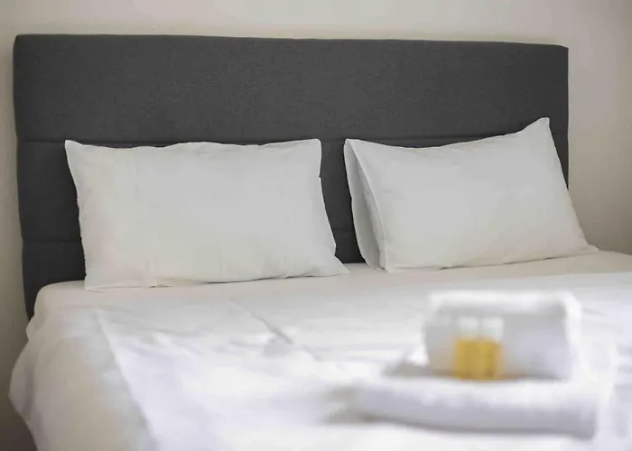 Urban Oasis With Queen Bed And View Be-12 *